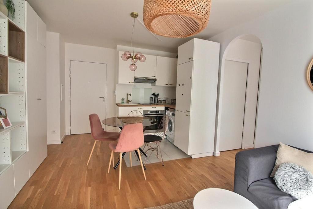 Le Toit Du Montvalerien Suresnes Apartment Luaran gambar